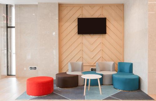 Zhangjiagang Hotel | Holiday Inn Express Zhangjiagang Free Trade Zone by IHG