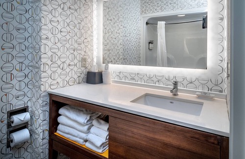 Sprague Hotel | Holiday Inn Hotel & Suites Beckley by IHG