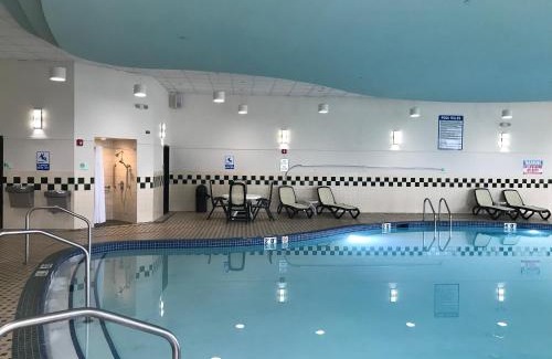 Elgin Hotel | Holiday Inn Hotel & Suites Chicago Northwest - Elgin by IHG