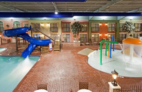 Lakeville Hotel | Holiday Inn Hotel & Suites Minneapolis-Lakeville by IHG