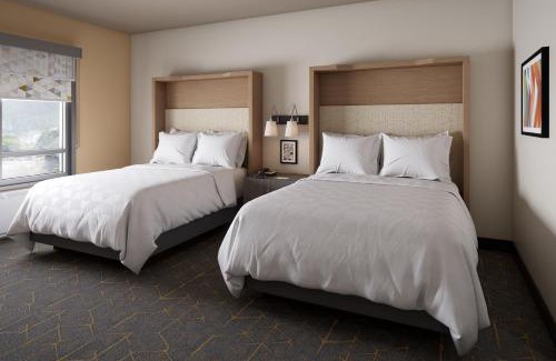 Holtsville Hotel | Holiday Inn - Long Island - ISLIP Arpt East by IHG