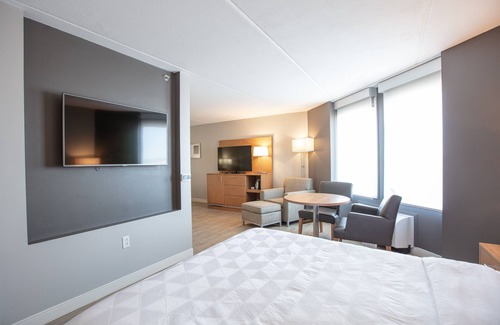 Sunset Hills Hotel | Holiday Inn St Louis SW - Route 66 by IHG