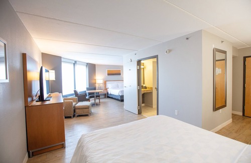 Sunset Hills Hotel | Holiday Inn St Louis SW - Route 66 by IHG