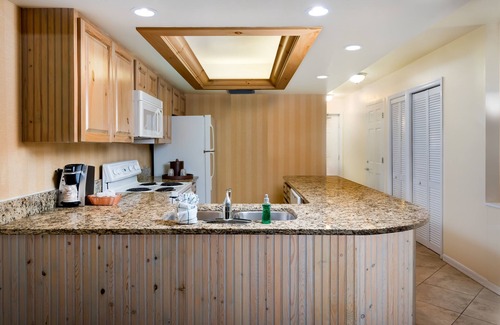 Indian Rocks Beach Hotel | Holiday Inn & Suites Clearwater Beach S-Harbourside by IHG