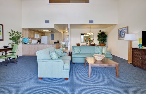 Indian Rocks Beach Hotel | Holiday Inn & Suites Clearwater Beach S-Harbourside by IHG