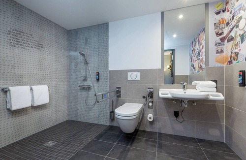 Neuenland Hotel | Holiday Inn - the niu, Crusoe Bremen Airport by IHG