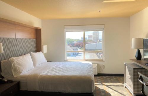 Buena Hotel | Holiday Inn Yakima by IHG