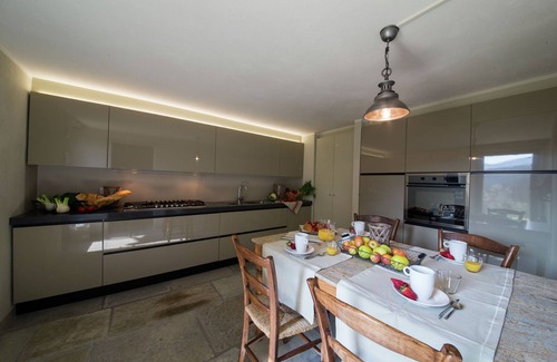 Pieve di Chio House | Holiday Home in Castiglion Fiorentino w/Pool