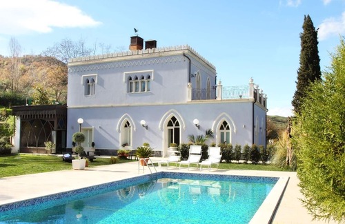 Francavilla di Sicilia House | Holiday house Francavilla di Sicilia for 1 - 10 persons with 5 bedrooms - Luxury holiday home