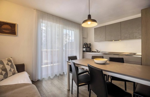 Mareo Apartment | Holiday Apartment "Sis Residenz Bun Sté" with Mountain View, Whirlpool and Sauna