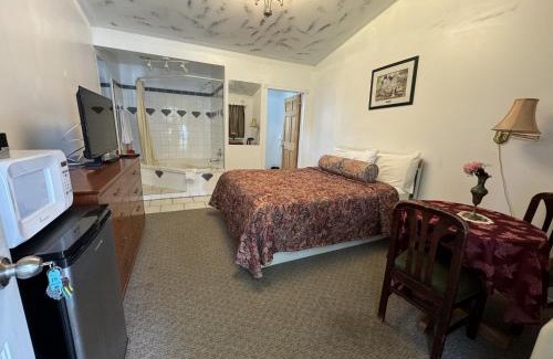Orillia Hotel | Holiday Motel