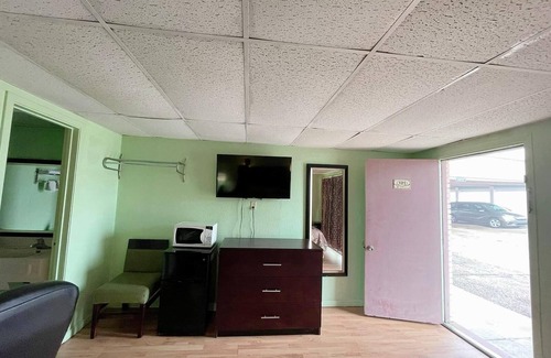 Springhill Hotel | Holiday Motel