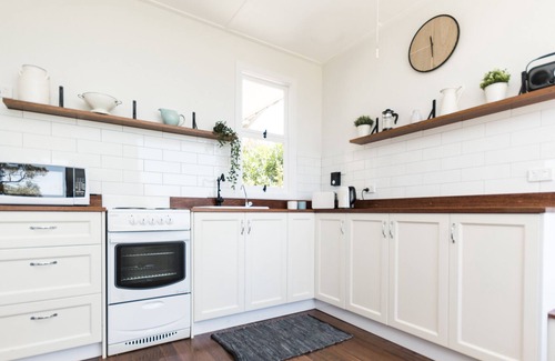 Dawesville Cottage | Holiday on the water