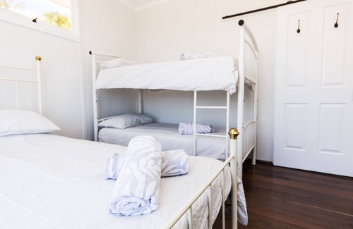 Dawesville Cottage | Holiday on the water