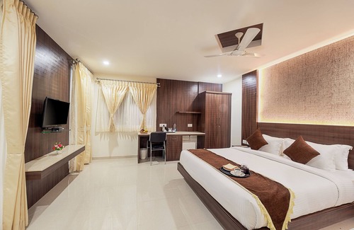 Saravanampatty Hotel | Holiday Residency