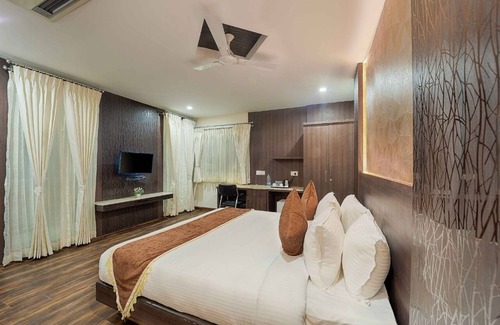 Saravanampatty Hotel | Holiday Residency