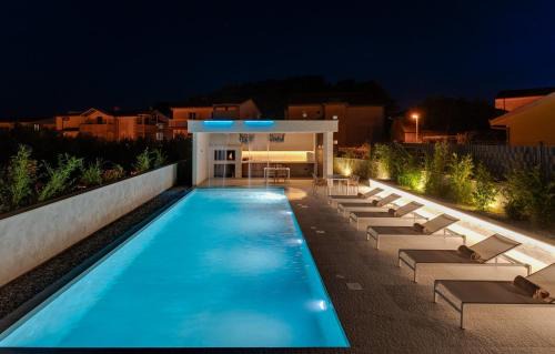 Omis Villa | Holiday Resort Almissum - Luxury 11-bedroom villa