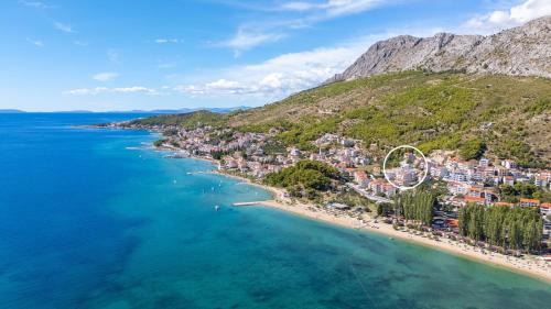 Omis Villa | Holiday Resort Almissum - Luxury 11-bedroom villa