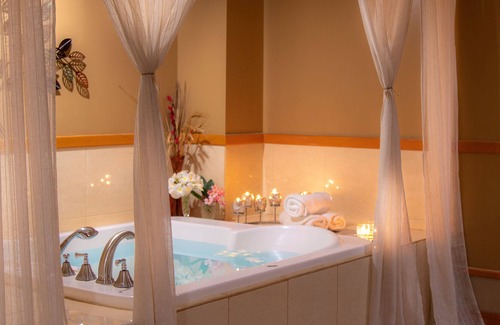 Tumon Hotel | Holiday Resort & Spa Guam