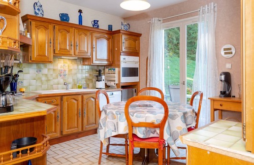 Verthemex Villa | Holiday Villa "Maison dans un parc de verdure" with Mountain View, Wi-Fi & Terrace
