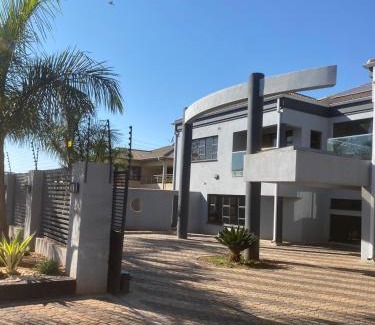 Mazowe Villa | holiday villa