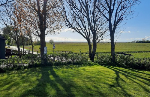 Hattstedtermarsch Apartment | Holidays directly behind the dike in the apartment on the Ferienhof Kohn