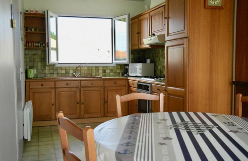 Brem Sur Mer Ski Chalet | Holidays for 4 in Brem-sur-Mer
