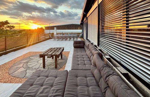 Hockenheim House | Holidays Haus EMG Mannheim Heidelberg group up 22P