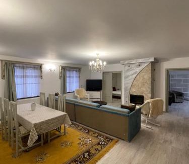 Radauti Apartment | Holidays Home 4 You