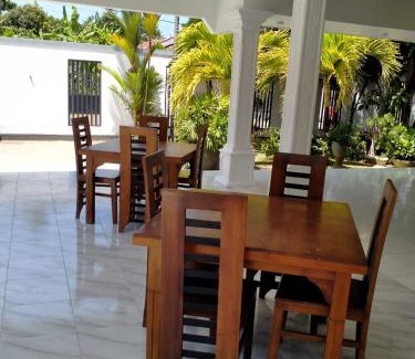 Nainamadama House | holidays hotel