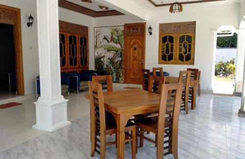 Nainamadama House | holidays hotel