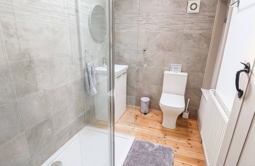 Ottringham Cottage | HOLLY BARN, family friendly, with a garden in Ottringham