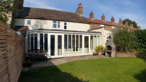 Brough House | Holly Cottage, Hidden gem in the Yorkshire wolds