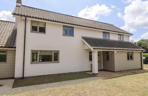 Colchester House | Holly Farm and Annexe