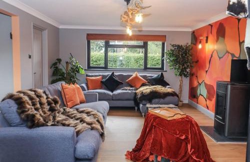 Colchester House | Holly Farm and Annexe
