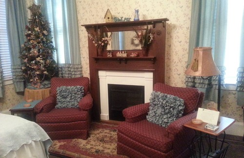Hamilton Bed & Breakfast | Holly House of Hamilton
