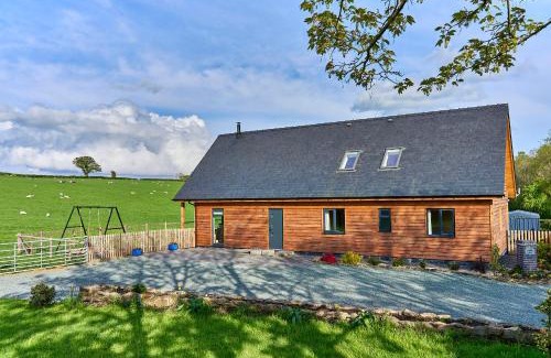 Kingswood House | Holly Lodge