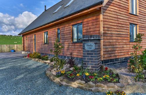 Kingswood House | Holly Lodge