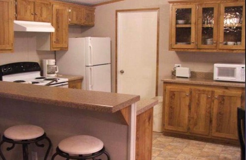 Milam Cabin | Holly Park Marina