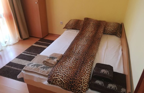 Balchik House | HOLLY - Quiet guest house with seaview and a pool