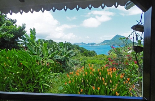 Grand Anse Villa | HOLY low earth VILLA T3 with a 180 ° view over the bay *