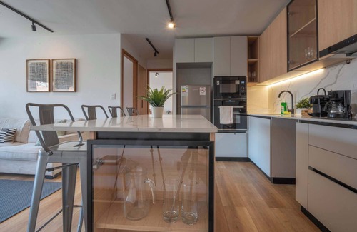 El Golf Apartment | HOM | Cerca al Mall CostaneraCenter 5PAX LasCondes