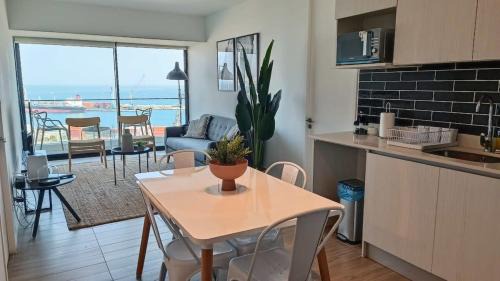 Historical District Apartment | HOM I Dúplex con Terraza y Parking con vista al Mar 1118