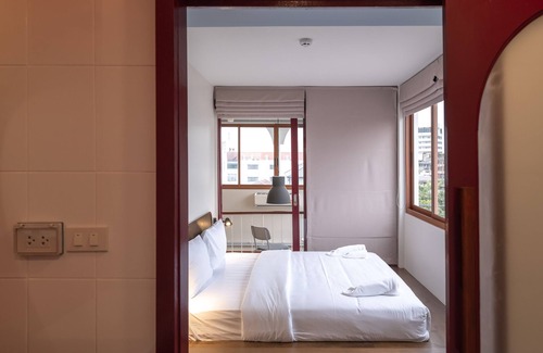 Khlong Ton Sai Apartment | Home away from home for family and friends 10 mins to ICON SIAM Department store
