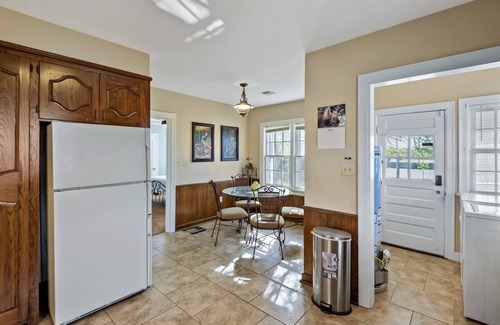 Ada House | Home adjacent to Country Club, near Hospitals, Park, College and shopping.