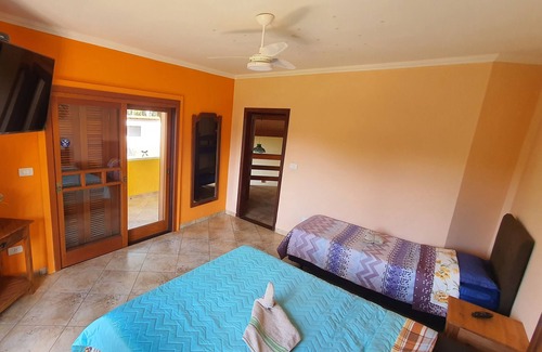 Caiocara House | Home at Atibaia - SP. Condominium with pool and nature