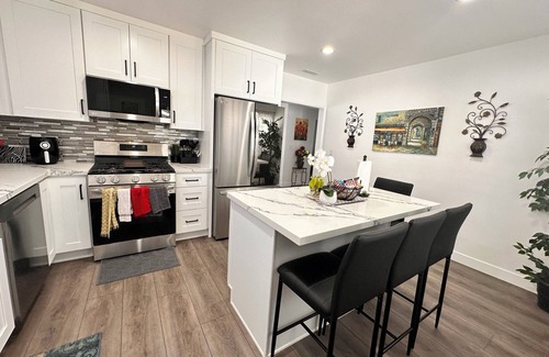 San Fernando House | Home Away from Home: 2BR House with Modern Comforts in San Fernando!