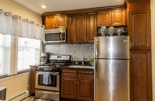 Vauxhall Apartment | HOME AWAY FROM HOME, 2Bedroom 2Bath w/Free Parking