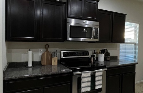 Laveen House | Home away from home in Sunny AZ -Office & 4 bedroom