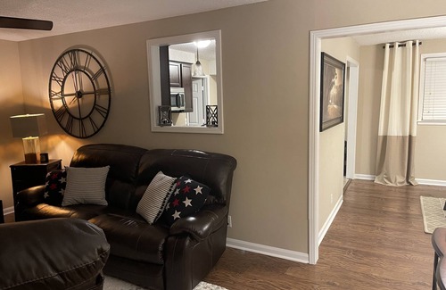 Clarksville House | Home away from home 37043